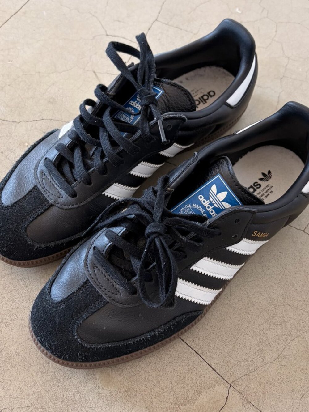 ADIDAS BLACK AND WHITE STRIPE SAMBA SIZE YOUTH 5.5 / WOMENS 7.5 / EU 38